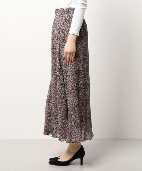 Samansa Mos2 blue（サマンサモスモスブルー）の「花柄楊柳スカート（スカート・レディース・グリーン/ブラック/ブラウン・ﾌﾘ-）」の4枚目の写真