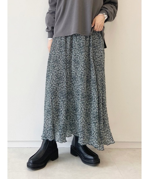 Samansa Mos2 blue（サマンサモスモスブルー）の「花柄楊柳スカート（スカート・レディース・グリーン/ブラック/ブラウン・ﾌﾘ-）」の3枚目の写真