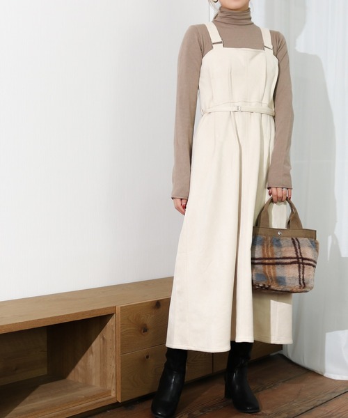 Per sist ence（パーシエンス）の「Per sist ence/パーシエンス　 ポンチスウェード タック入りジャンパースカート（ジャンパースカート・レディース・ブラウン/アイボリー/グレイッシュベージュ・FREE）」の2枚目の写真