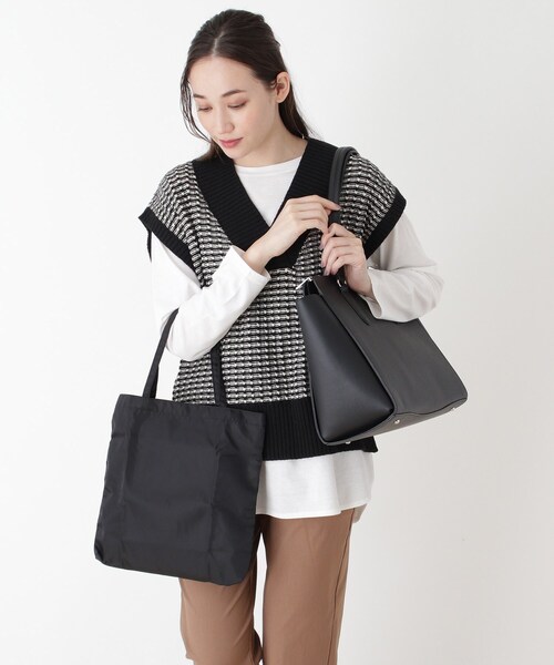 SHOO・LA・RUE（シューラルー）の「◆【フォーマル/入卒/抗菌】ビッグトート（トートバッグ・レディース・ブラック/サンドベージュ/ブラック系7/ナチュラル・00）」の17枚目の写真