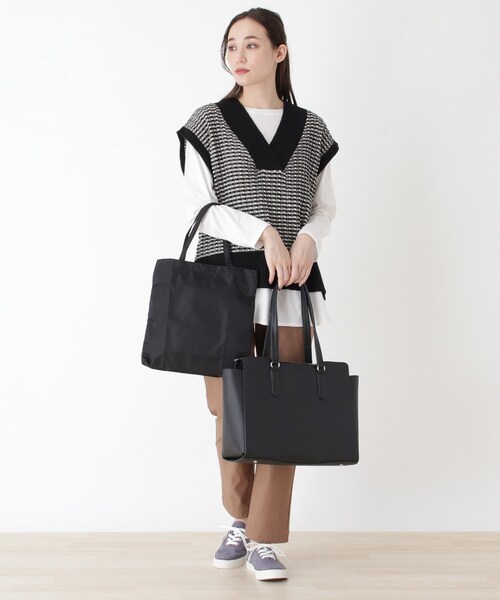 SHOO・LA・RUE（シューラルー）の「◆【フォーマル/入卒/抗菌】ビッグトート（トートバッグ・レディース・ブラック/サンドベージュ/ブラック系7/ナチュラル・00）」の18枚目の写真