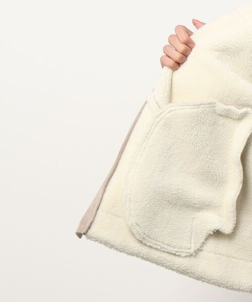 Lui's（ルイス）の「フェイクムートンブルゾン（ブルゾン・メンズ・ベージュ/チャコールグレー・SMALL/MEDIUM）」の5枚目の写真