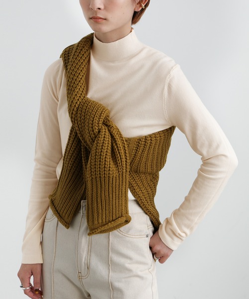 select MOCA（セレクトモカ）の「2021 AW ハイネックストレッチトップス（Tシャツ/カットソー・レディース・ブラック/レッド/アイボリー/チャコール・FREE）」の2枚目の写真