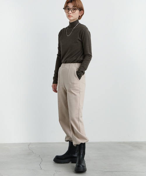 select MOCA（セレクトモカ）の「2021 AW ハイネックストレッチトップス（Tシャツ/カットソー・レディース・ブラック/レッド/アイボリー/チャコール・FREE）」の10枚目の写真