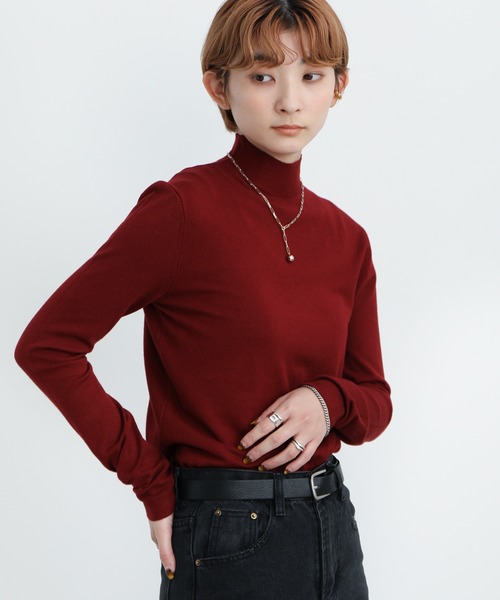 select MOCA（セレクトモカ）の「2021 AW ハイネックストレッチトップス（Tシャツ/カットソー・レディース・ブラック/レッド/アイボリー/チャコール・FREE）」の5枚目の写真