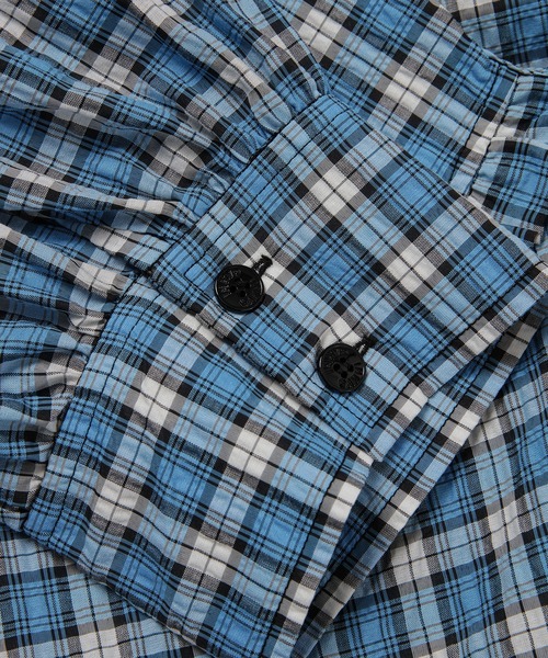 GANNI(ガニー)の「Seersucker Check V-neck Ruffle Blouse(シャツ/ブラウス・レディース・ブルー系その他・38/36/34)」の3枚目の写真