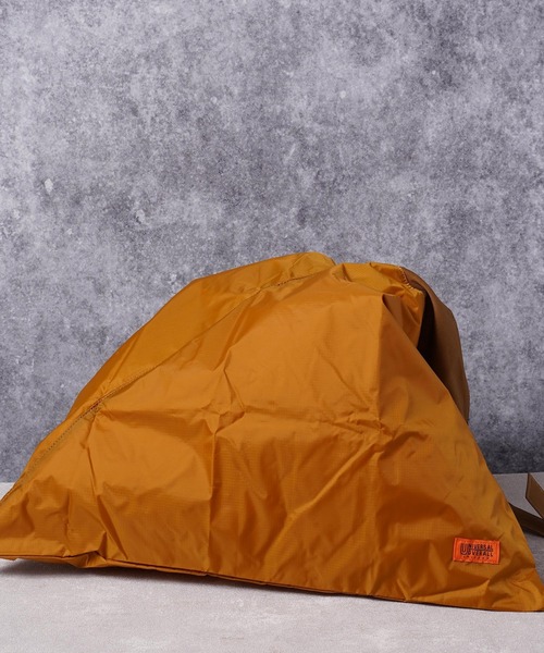UNIVERSAL OVERALL(ユニバーサルオーバーオール)の「ユニバーサルオーバーオール アシンメトリーAZUMA BAG(ハンドバッグ・レディース・ホワイト/ブラック/カーキ/マスタード・FREE)」の1枚目の写真