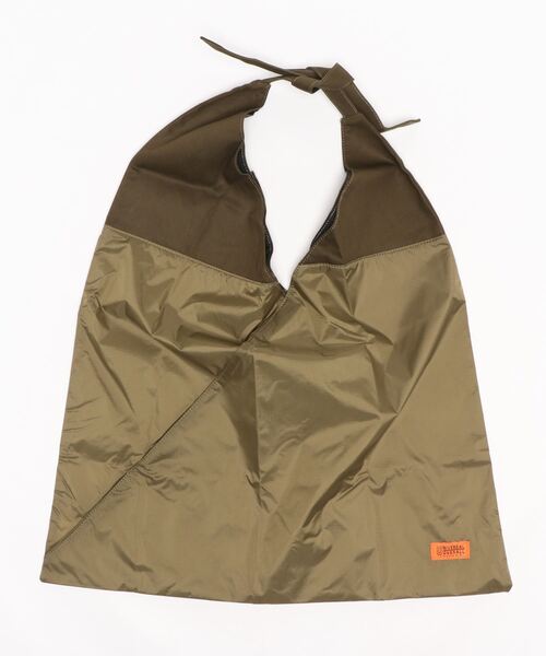 UNIVERSAL OVERALL(ユニバーサルオーバーオール)の「ユニバーサルオーバーオール アシンメトリーAZUMA BAG(ハンドバッグ・レディース・ホワイト/ブラック/カーキ/マスタード・FREE)」の13枚目の写真