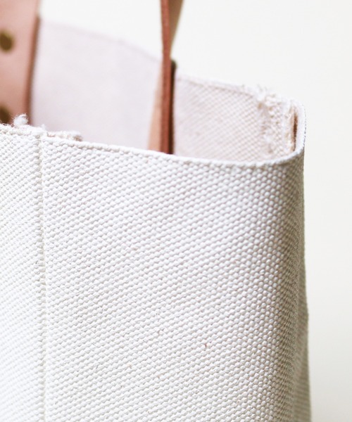 THE SUPERIOR LABOR（シュペリオールレイバー）の「paint canvas bag M（ショルダーバッグ・メンズ・ホワイト/グリーン/ブルー・FREE）」の5枚目の写真