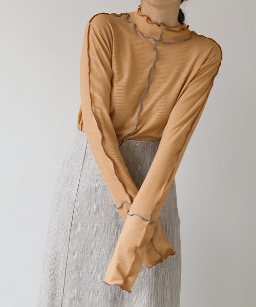 Bab（バブ）の「2WAY配色メロウハイネックトップス（Tシャツ/カットソー・レディース・パープル/アイボリー/キャメル・FREE）」の5枚目の写真