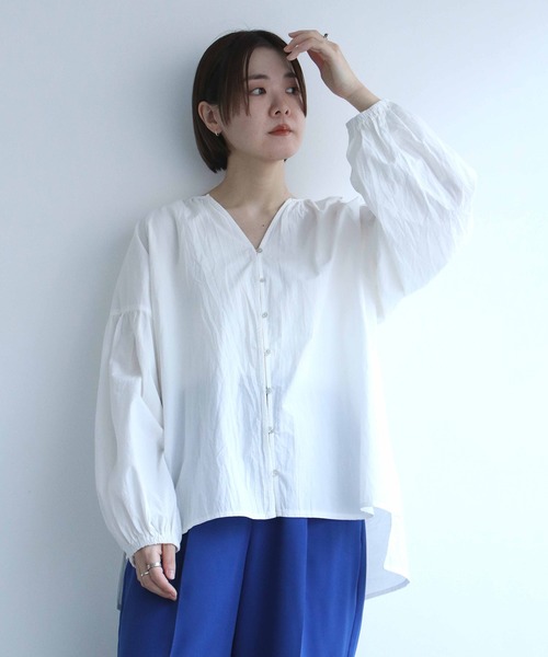 notch.(ノッチ)の「キーネックギャザーブラウス(シャツ/ブラウス・レディース・ブラック/オフホワイト・M)」の20枚目の写真