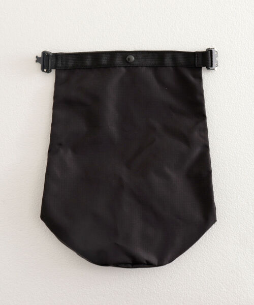GLOSTER（グロスター）の「【GLOSTER/グロスター】コーデュラリップ ポーチM（ショルダーバッグ・メンズ・ブラック/ライトグレー・FREE）」の9枚目の写真
