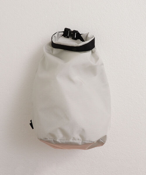 GLOSTER（グロスター）の「【GLOSTER/グロスター】コーデュラリップ ポーチM（ショルダーバッグ・メンズ・ブラック/ライトグレー・FREE）」の19枚目の写真