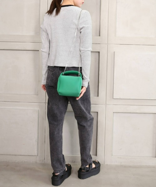 moment+（モーメントプラス）の「ネオプレーン スクエア２WAYミニボストンバッグ（ボストンバッグ・レディース・ブラック/サックスブルー/ピンク/オレンジ/グリーン・FREE）」の21枚目の写真