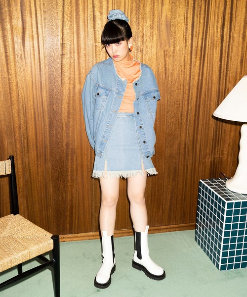 PUNYUS（プニュズ）の「フリンジデニムミニスカート（デニムスカート・レディース・ライトブルー/ブラック・1/2/3/4）」の20枚目の写真