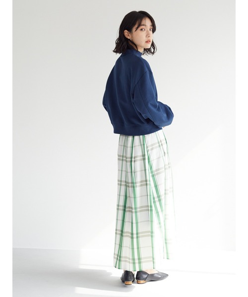 KBF(ケイビーエフ)の「KBF.ガス焼きプチハイネック裏毛プルオーバー(スウェット・レディース・ネイビー/ピンク/グリーン/アイボリー・FREE)」の8枚目の写真