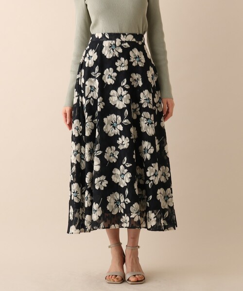 OPAQUE.CLIP（オペークドットクリップ）の「◆フラワージャカードフレアスカート（スカート・レディース・ホワイト系9/ホワイト系3/ブルー系5/ネイビー系・38/36）」の5枚目の写真