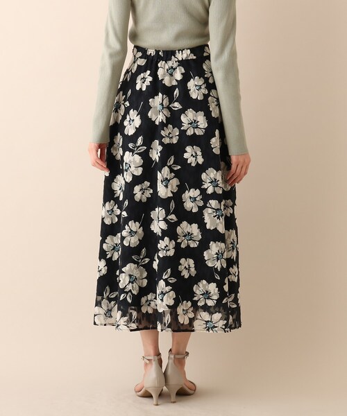 OPAQUE.CLIP（オペークドットクリップ）の「◆フラワージャカードフレアスカート（スカート・レディース・ホワイト系9/ホワイト系3/ブルー系5/ネイビー系・38/36）」の7枚目の写真
