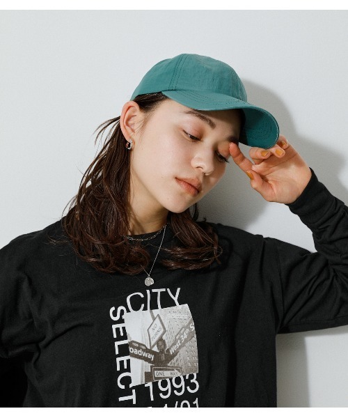 AZUL by moussy（アズールバイマウジー）の「WASHER FINISH LIGHT CAP/ウォッシャーフィニッシュライトキャップ（キャップ・レディース・オレンジ/グリーン/アイボリー/ブラック・FREE）」の21枚目の写真