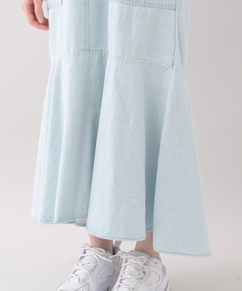 CLOCHE（クロシェ）の「cloche デニムロングフレアワンピース（ジャンパースカート・レディース・ベージュ/ブルー・FREE）」の21枚目の写真