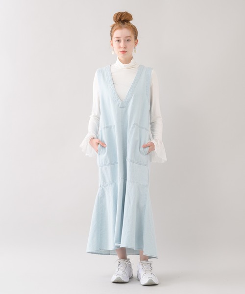 CLOCHE（クロシェ）の「cloche デニムロングフレアワンピース（ジャンパースカート・レディース・ベージュ/ブルー・FREE）」の11枚目の写真