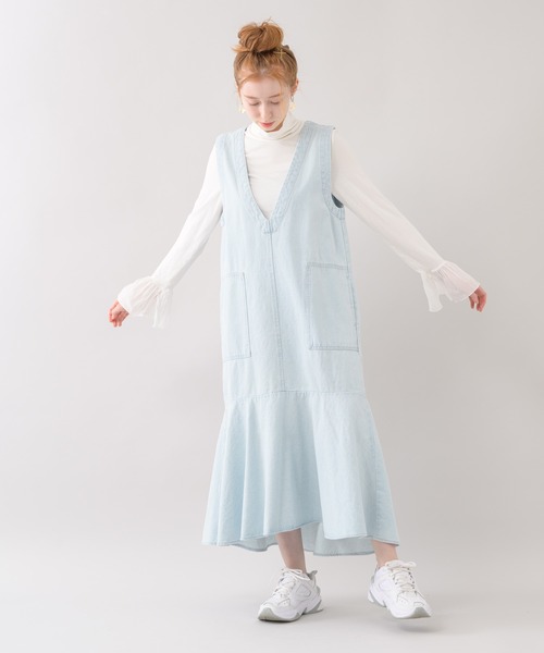 CLOCHE（クロシェ）の「cloche デニムロングフレアワンピース（ジャンパースカート・レディース・ベージュ/ブルー・FREE）」の12枚目の写真