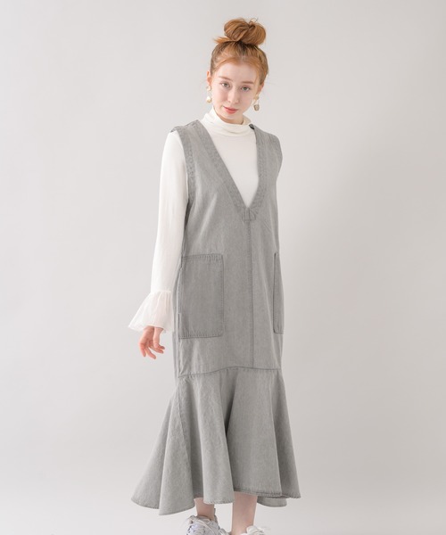 CLOCHE（クロシェ）の「cloche デニムロングフレアワンピース（ジャンパースカート・レディース・ベージュ/ブルー・FREE）」の6枚目の写真