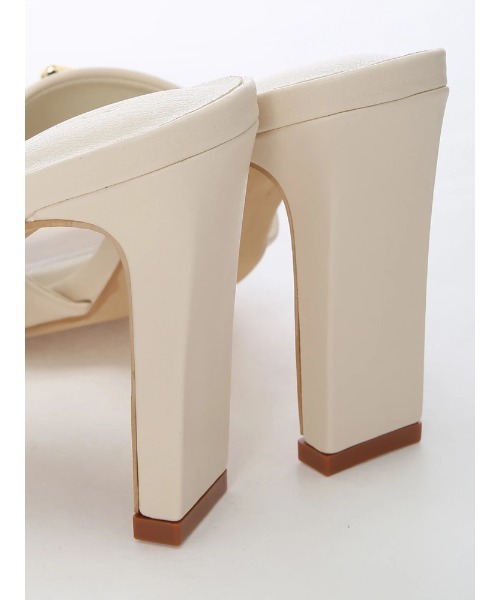 LIPSERVICE（リップサービス）の「チェーンスクエアミュール（サンダル・レディース・ベージュ/アイボリー・S/M/L）」の8枚目の写真