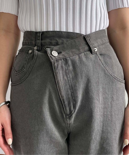 CAPRICIEUX LE'MAGE（カプリシューレマージュ）の「アシメベルトデニム（デニムパンツ・レディース・グレー・38/36）」の17枚目の写真