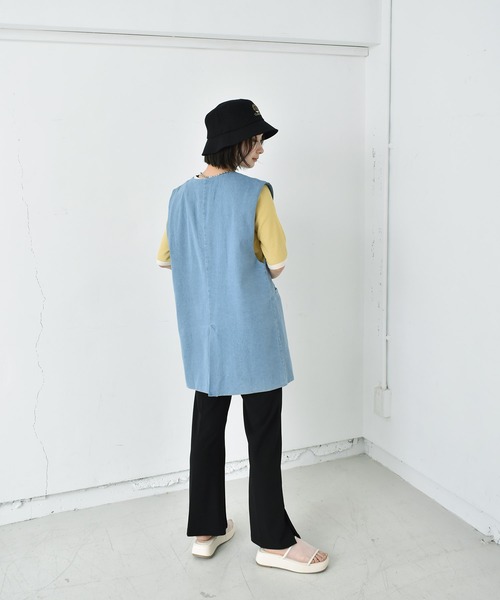 RETRO GIRL（レトロガール）の「ポケ付きデニムベスト（ベスト・レディース・ライトブルー/ダークブルー・FREE）」の9枚目の写真