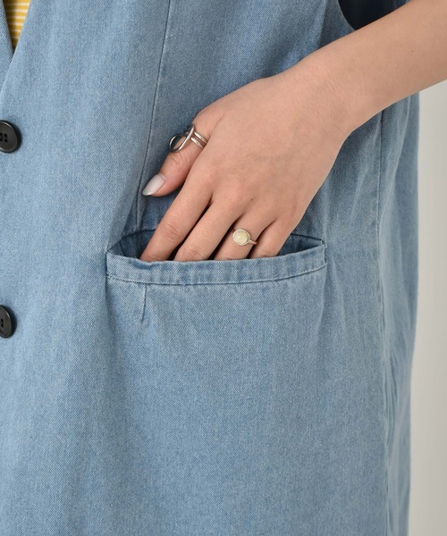 RETRO GIRL（レトロガール）の「ポケ付きデニムベスト（ベスト・レディース・ライトブルー/ダークブルー・FREE）」の13枚目の写真