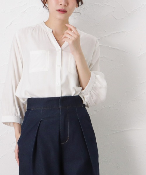 NAVY（ネイビー）の「インドレーヨン 前開きシャツブラウス（シャツ/ブラウス・レディース・カーキ/ホワイト/チャコール・フリー）」の2枚目の写真