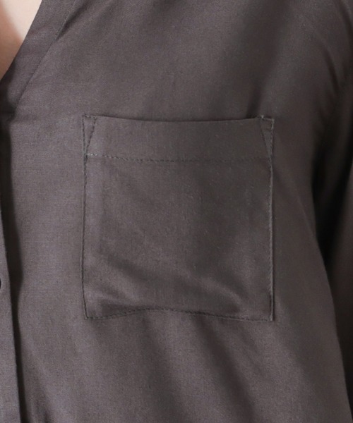 NAVY（ネイビー）の「インドレーヨン 前開きシャツブラウス（シャツ/ブラウス・レディース・カーキ/ホワイト/チャコール・フリー）」の16枚目の写真