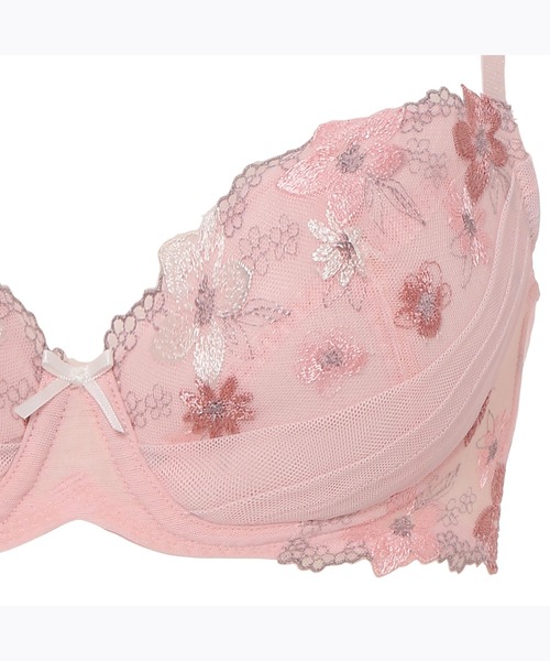 AMOSTYLE BY Triumph(アモスタイルバイトリンプ)の「谷間くっきり ブラ&ショーツセット フラワーチュール【B,C,Dカップ】AMST257 WHU + Mini JX(ブラ&ショーツ・レディース・ホワイト/ピンク/ブルー・B65/B70/C70/D70/B75/C65/C75/D65/D75)」の6枚目の写真