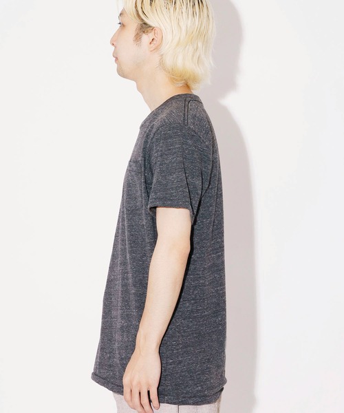 CAL.Berries(カルベリーズ)の「CAL.Berries/カルベリーズ CAL EASY CREW W/PKT UNISEX クルーネックT 半袖 ポケットTシャツ(Tシャツ/カットソー・メンズ・オフホワイト/ブラック/グレー・L/S/M)」の5枚目の写真