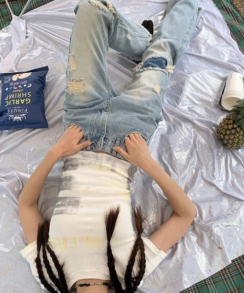 Ressaca(レサーカ)の「ダメージ加工 フレアウォッシュデニムパンツ ルーズシルエット(デニムパンツ・レディース・ブルー・S/M/L)」の22枚目の写真