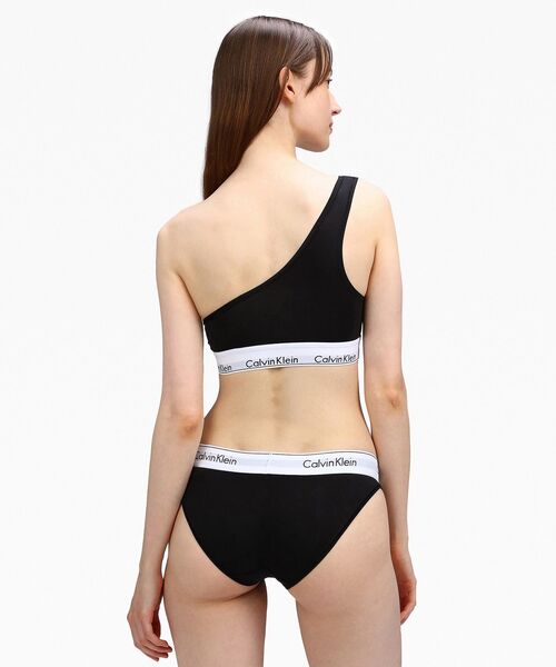 Calvin Klein（カルバン・クライン）の「ワンショルダーブラレット（ブラジャー・レディース・ブラック/ヘザーグレー・S/M/L）」の8枚目の写真