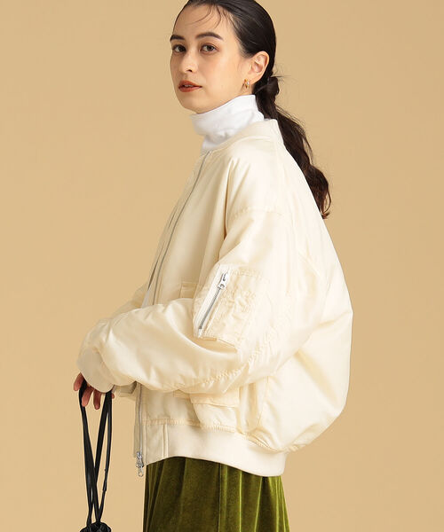 Ray BEAMS（レイビームス）の「Ray BEAMS / MA-1 タイプ ブルゾン（MA-1・レディース・ブラック/オフホワイト/オリーブ・1/0）」の5枚目の写真