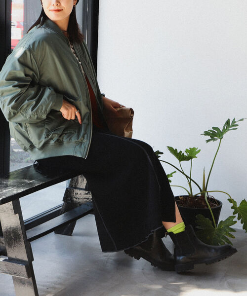 Ray BEAMS（レイビームス）の「Ray BEAMS / MA-1 タイプ ブルゾン（MA-1・レディース・ブラック/オフホワイト/オリーブ・1/0）」の13枚目の写真