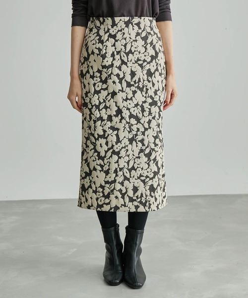 ROPE' PICNIC（ロペピクニック）の「フラワージャガードスリムスカート（スカート・レディース・ベージュ/パープル・38/36）」の16枚目の写真