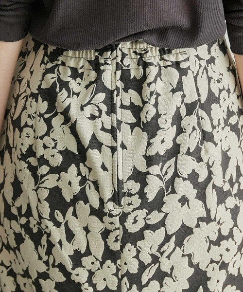 ROPE' PICNIC（ロペピクニック）の「フラワージャガードスリムスカート（スカート・レディース・ベージュ/パープル・38/36）」の3枚目の写真