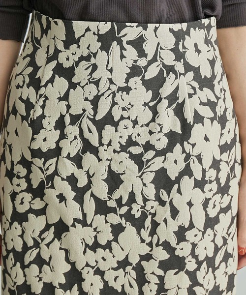 ROPE' PICNIC（ロペピクニック）の「フラワージャガードスリムスカート（スカート・レディース・ベージュ/パープル・38/36）」の6枚目の写真