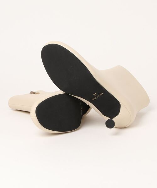 Te chichi（テチチ）の「ラウンドトゥミドルブーツ（ブーツ・レディース・ブラック/オフホワイト/モカ・38/37）」の5枚目の写真