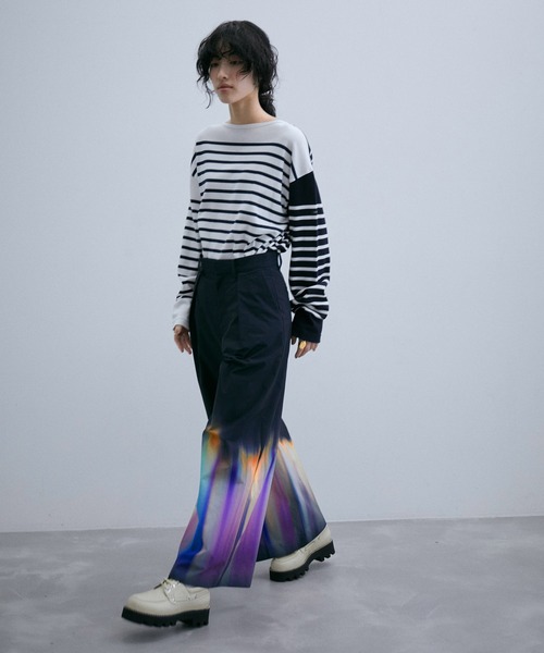 ADAM ET ROPE'（アダムエロペ）の「【サステナブル】グラデーションプリントワイドパンツ（その他パンツ・レディース・ブラック/ピンク系その他2・36/38）」の4枚目の写真