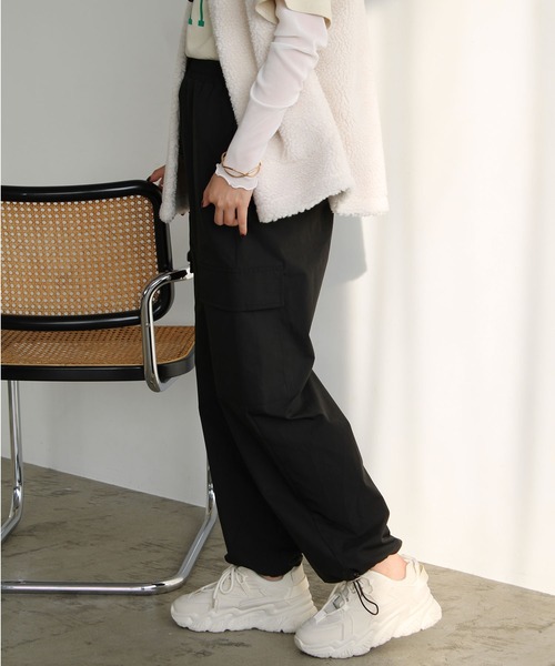 GeeRA(ジーラ)の「裾ドロストカーゴパンツ(カーゴパンツ・レディース・ピンク/ブラック/カーキ・LARGE/MEDIUM/SMALL)」の5枚目の写真