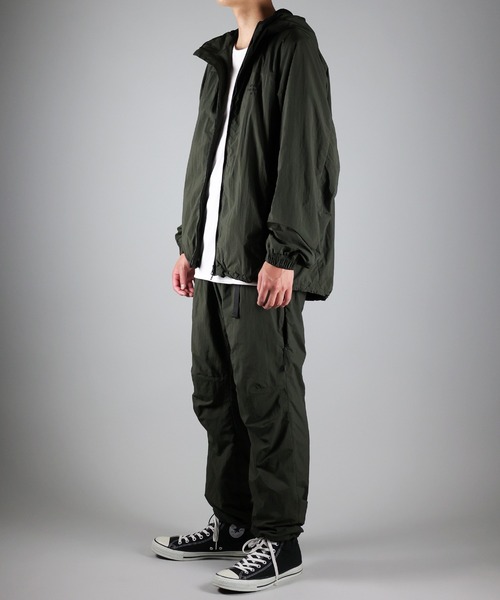 NUMBER (N)INE(ナンバーナイン)の「NUMBER (N)INE/ナンバーナイン TRACK PANTS/ベンチレーション シリコンプリント ナイロントラックパンツ/メッシュ裏地(その他パンツ・メンズ・ブラック/オリーブ/ベージュ・2/4/3)」の17枚目の写真