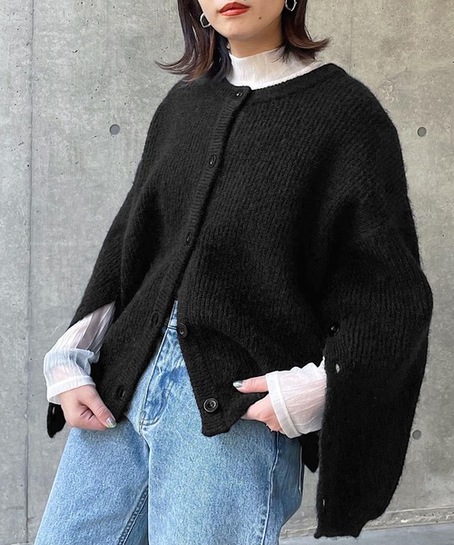 PAGEBOY（ページボーイ）の「マントスリーブカーディガン（カーディガン/ボレロ・レディース・ブラック/オフホワイト/ブルー・FREE）」の4枚目の写真