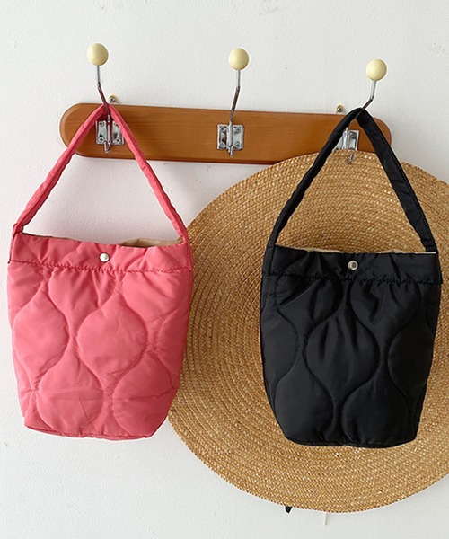 aimoha（アイモハ）の「２WAY　キルト　バケツバッグ（ハンドバッグ・レディース・ホワイト/ピンク/ブラック・FREE）」の15枚目の写真