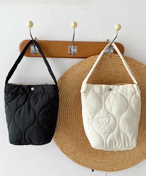 aimoha（アイモハ）の「２WAY　キルト　バケツバッグ（ハンドバッグ・レディース・ホワイト/ピンク/ブラック・FREE）」の16枚目の写真