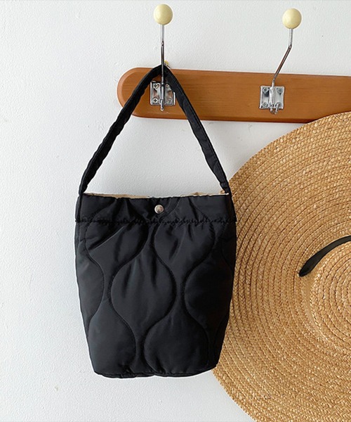 aimoha（アイモハ）の「２WAY　キルト　バケツバッグ（ハンドバッグ・レディース・ホワイト/ピンク/ブラック・FREE）」の13枚目の写真